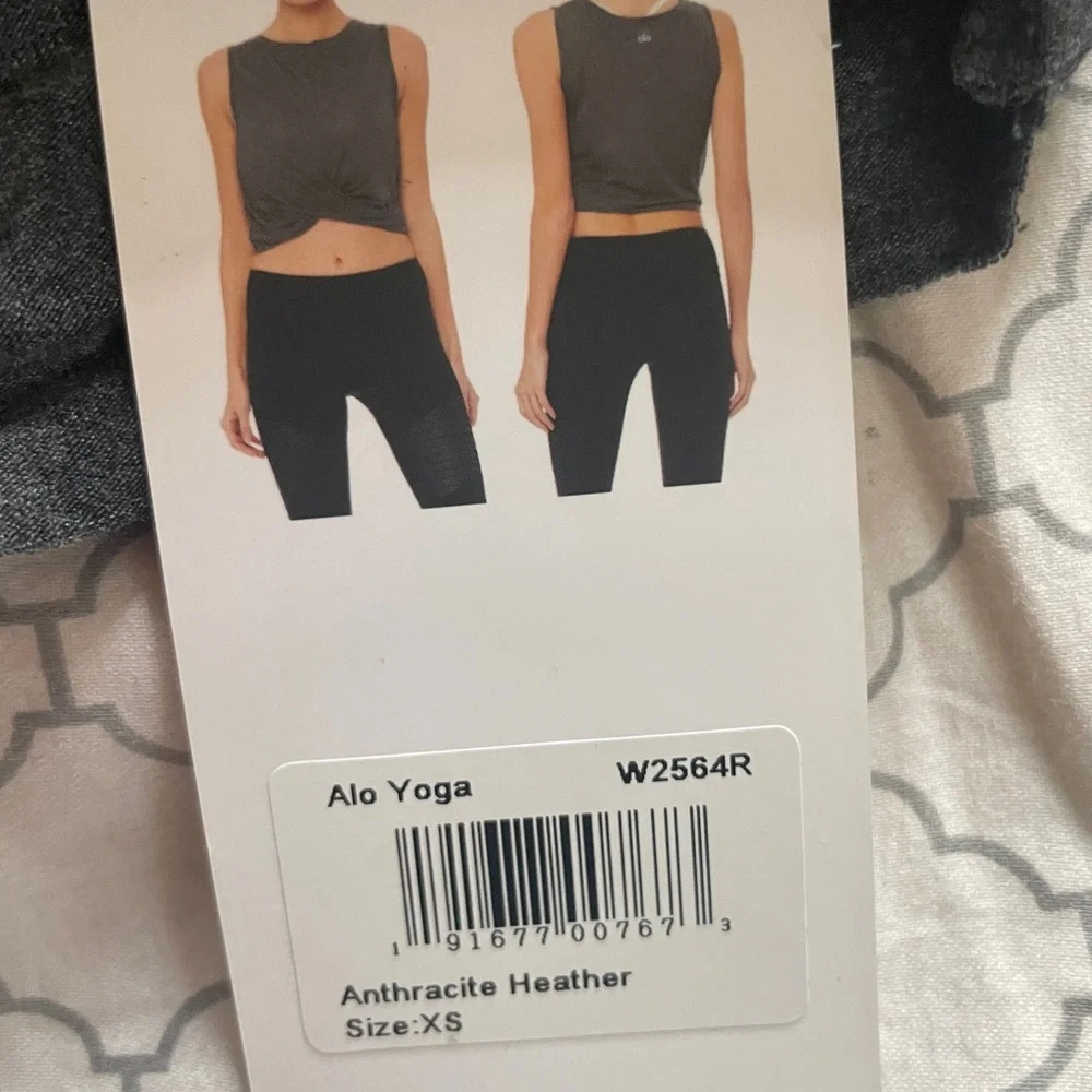 Alo Yoga in Anthracite Heather Top